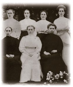 Walker Sisters. GSMNP archives.